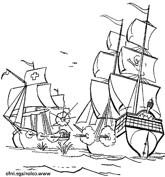 le bateau pirate attaque un navire de marchandises coloriage