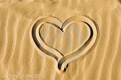 photographie stock coeur dessin? ? dans le sable image