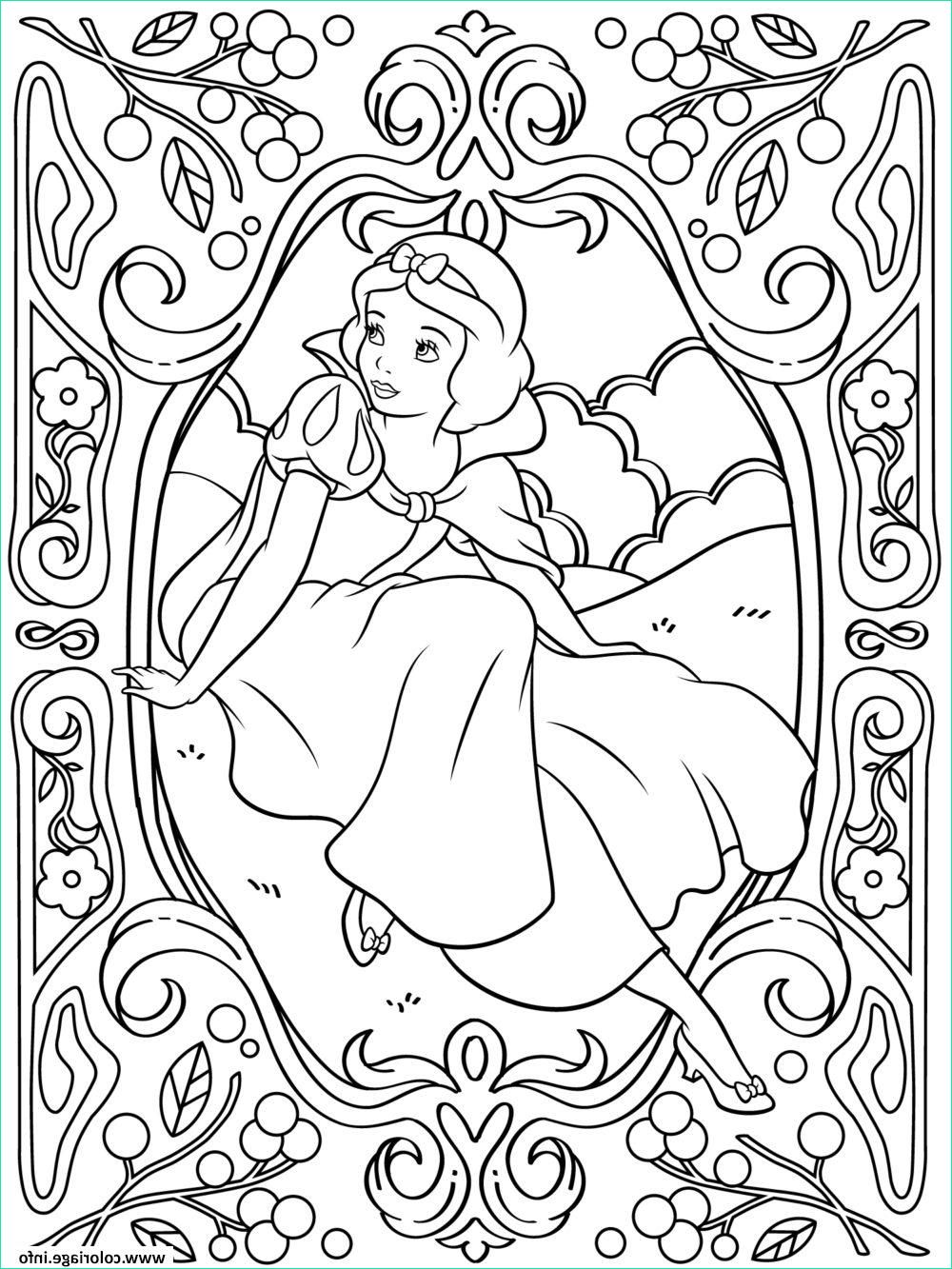 mandala disney princesse blanche neige coloriage dessin