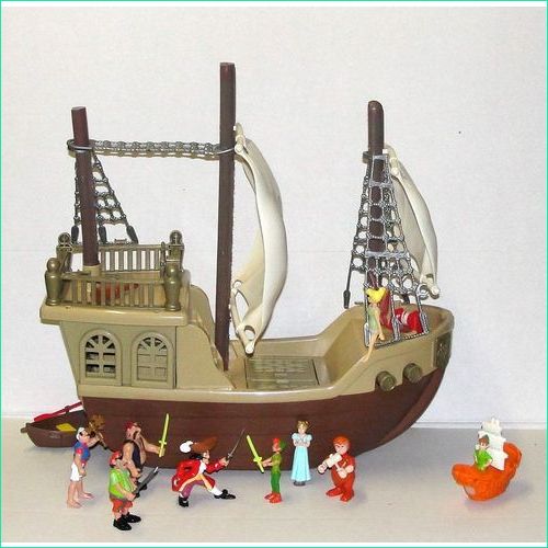 peter pan capitaine crochet bateau pirate figurines articulees disney